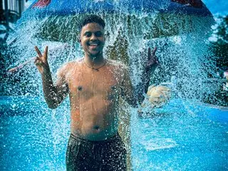Toy nude JossieDavid
